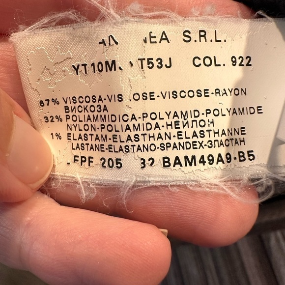 ARMANI COLLEZIONI Short Sleeve Scoop Neck Gray and Black Top - Picture 10 of 13